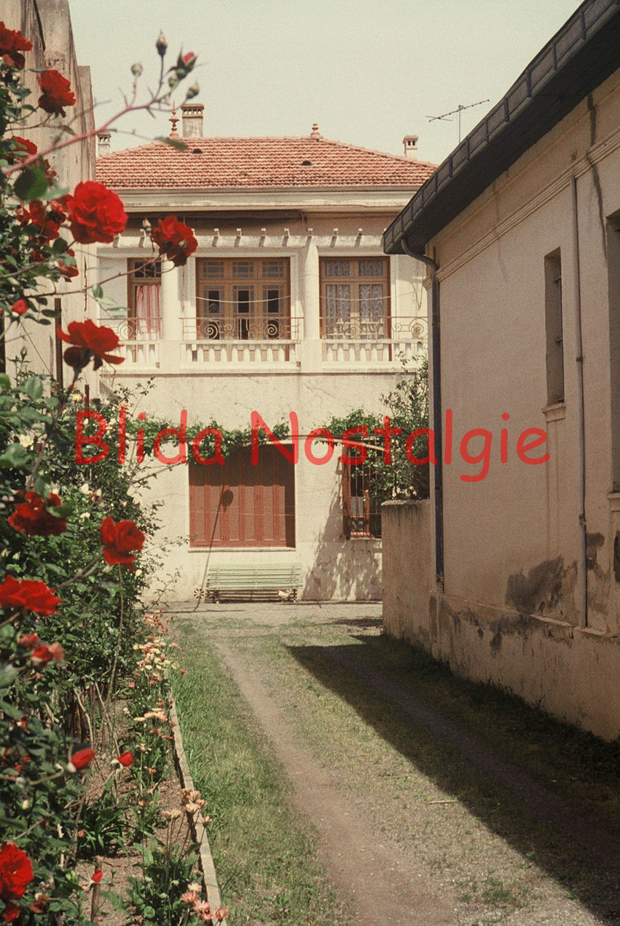 VILLA GINETTE AVENUE DE LA MARNEA.jpg